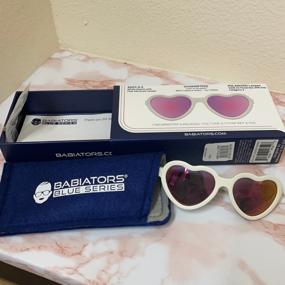 Babiator heart shape sunglasses age 0-2
